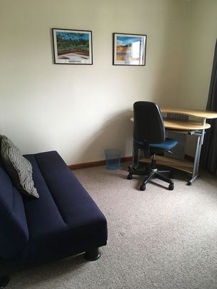 Fully furnished apartment near hospital - Photo 1