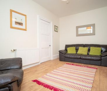 3 bedroom terraced house to rent - Photo 4