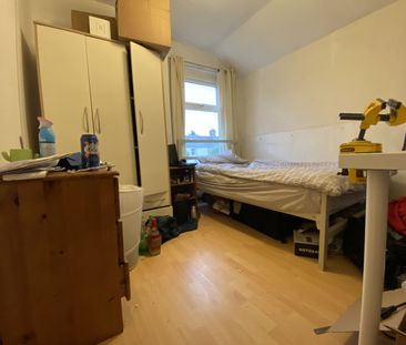 Mackintosh Place, Roath - Photo 2