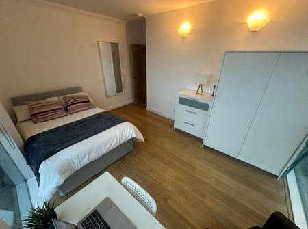 4 bedroom flat share to rent - Photo 5