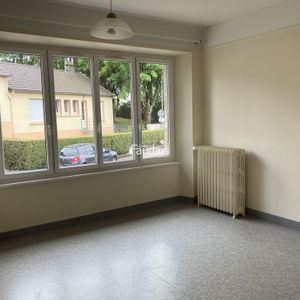 Location Appartement 1 pièce 27m² COUTANCES 50200 - Photo 2