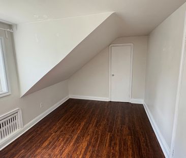 For Lease - 585 Byngmount Avenue Unit# Upper, Mississauga, Ontario - Photo 5