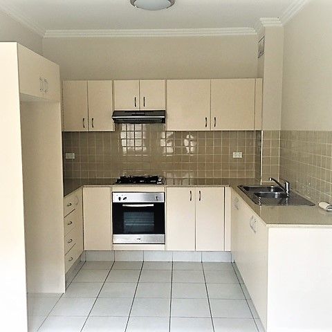 2/30-34 Reid Avenue, Westmead, NSW 2145 - Photo 2