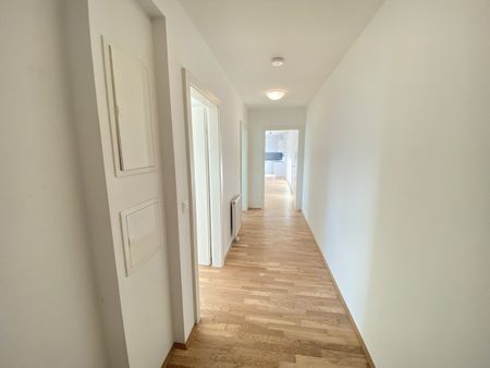 Großzügiges Dachgeschoss-Apartment mit Terrasse in Strebersdorfer Ruhelage - Foto 2