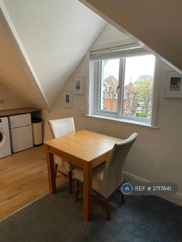 1 bedroom flat to rent - Photo 3