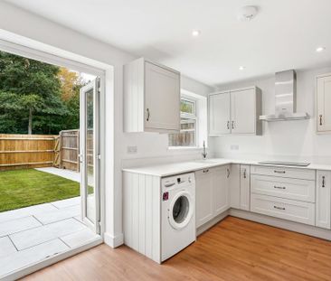 2 bedroom end of terrace house to rent - Photo 3