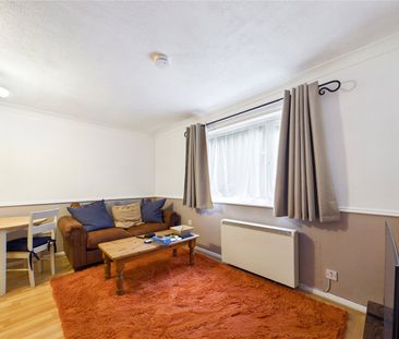 Mallard Way, Great Cornard, Sudbury, CO10 0YQ - Photo 4