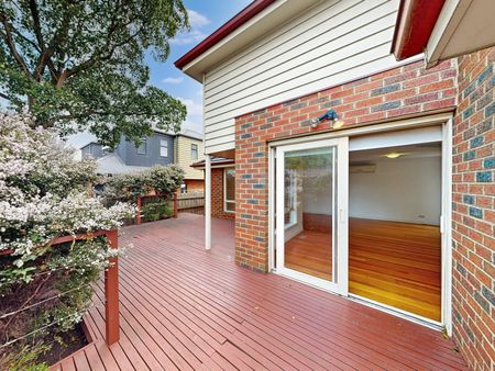 3/11 Balloan Street, Coburg VIC 3058 - Photo 3