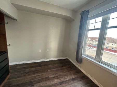 For Lease - 2 Colonial Drive Unit# 302, Guelph, Ontario - Photo 3