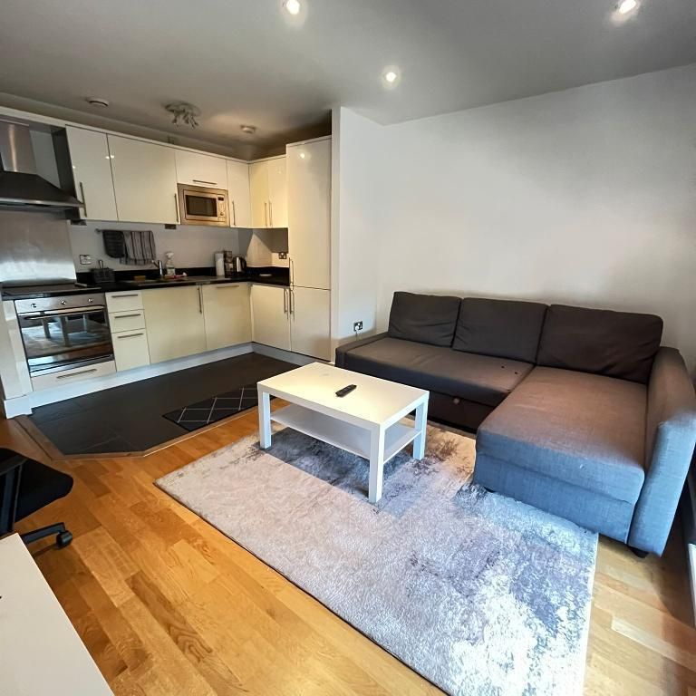1 bedroom flat to rent - Photo 1