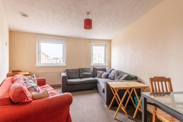 4 bedroom flat to rent - Photo 1