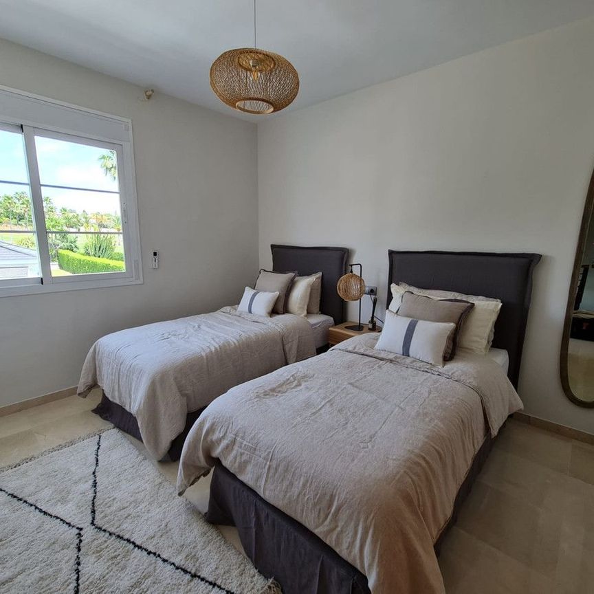 Casa adosada de alquiler en Sirio-nva Andalucia F, 148, Los Naranjos - Photo 1