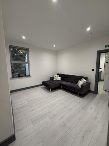 2 bedroom flat to rent - Photo 4