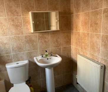 2 bedroom bungalow to rent - Photo 3