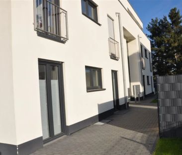 Erstbezug: Exklusive Erdgeschoss-Terrassenwohnung mit TG-Platz in g... - Photo 1