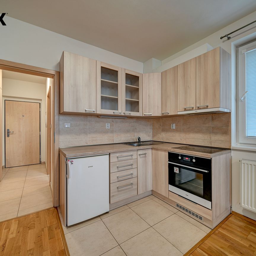Pronájem bytu 1+kk v osobním vlastnictví 28 m², Poděbrady - Photo 1