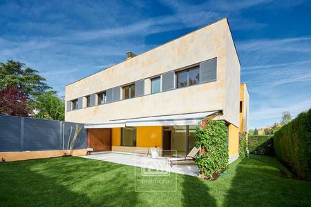 Alquiler de chalet pareado en Encinar de los Reyes - Photo 5
