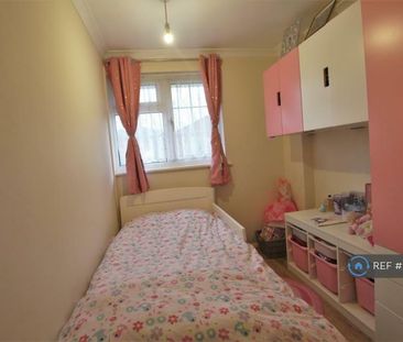 3 bedroom end of terrace house to rent - Photo 6