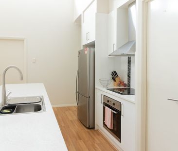 Elevated, Light-Filled Home with Leafy Outlooks in Pottsville – Sem... - Photo 4