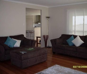 BEAUTIFUL AND SPACIOUS HOME!! - Photo 1