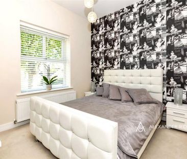 3 bedroom semi-detached house to rent - Photo 3