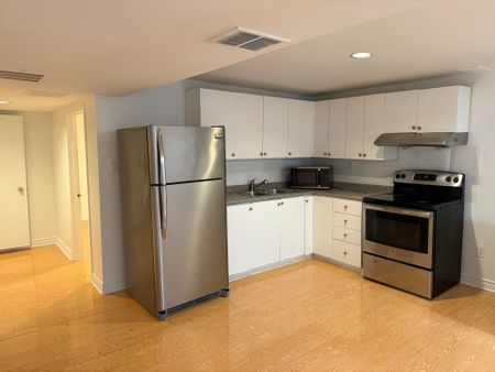 For Lease - 185 Campbell Avenue, Vaughan, Ontario - Photo 5