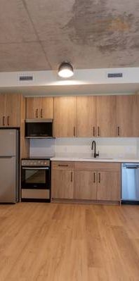 *GET 1 MONTH FREE* Brand new 1 bedroom apartment in James N District - Photo 1