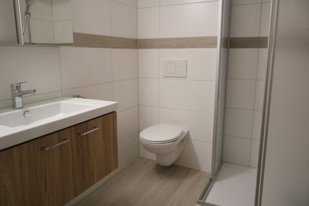 3 ½ PIÈCES - Au rez-de-chaussée - Foto 3