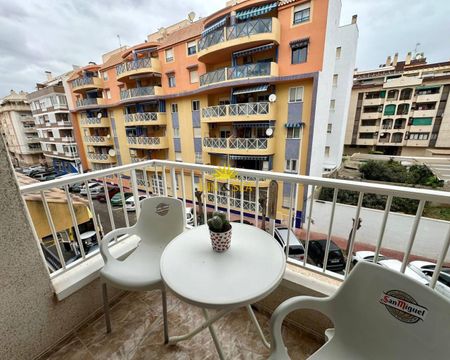 APARTMENT FOR RENT, 2 BEDROOMS AND 1 BATHROOM IN TORREVIEJA - ALICANTE - Photo 3