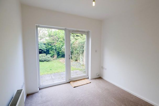 3 bedroom end of terrace house to rent - Photo 1