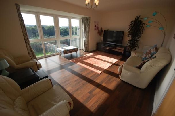 1 Woodlands Walk, Cults, Aberdeen, AB15 9DW - Photo 1