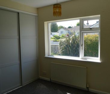 2 bedroom bungalow to rent - Photo 2