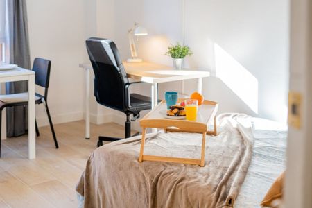 Carrer dHonorat Juan, Valencia, Valencian Community 46007 - Photo 2