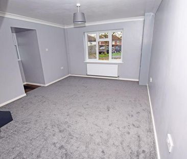2 bedroom semi-detached house to rent - Photo 2