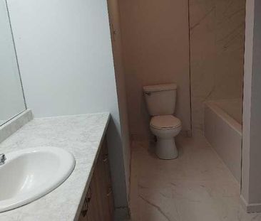 Grand 4 1/2 rénové - Photo 3