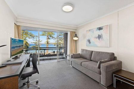 "GRANDE ESPLANADE" MANLY - FULLY FURNISHED APARTMENT - HOLIDAY & SHORT TERM RENTAL OK - Photo 2