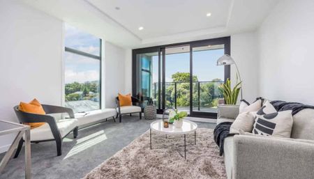 Luxury Living - Photo 2