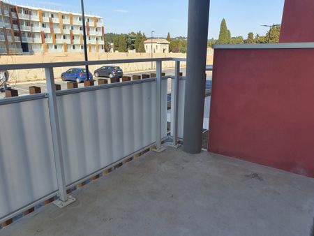 Nîmes : appartement T2 terrasse - Photo 4