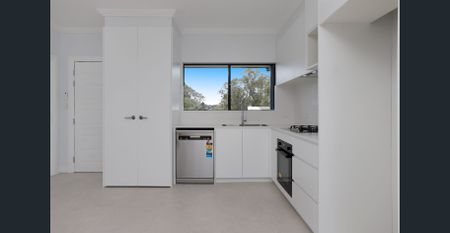 Spacious Brand-New 2-Bedroom Granny Flat with High Ceilings - Photo 2