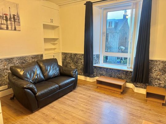 Flat D, 11 Walker Road, AB11 8DQ, Aberdeen - Photo 1