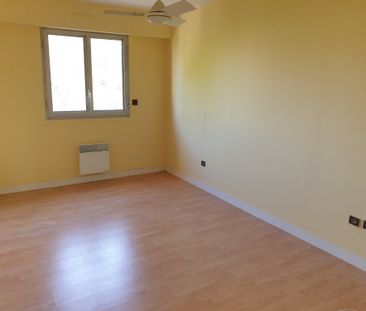 Location Appartement 3 pièces 66m² MARSEILLE 8ème - Photo 6
