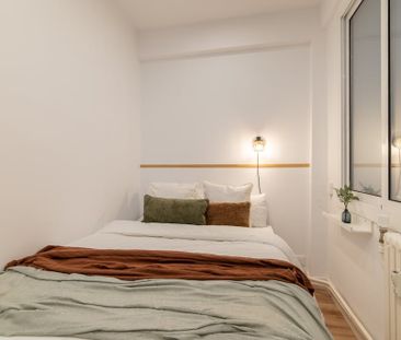 Carrer de Balmes, Barcelona, Catalonia 08006 - Photo 5