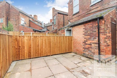 2 bedroom terraced house to rent - Photo 2