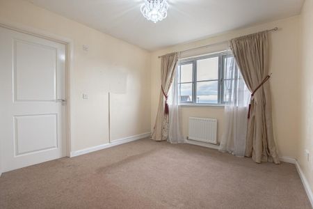 4 bedroom detached house to rent - Photo 2