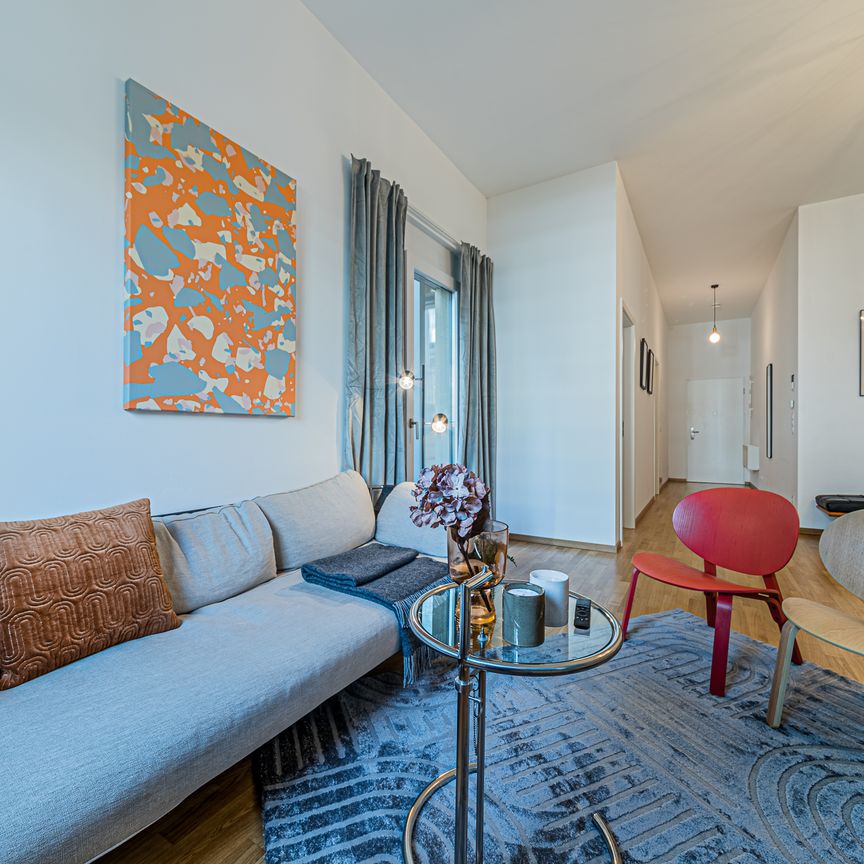 City-Residence: Bahnhofsviertel: Moderne und gemütliche 2-Zimmer-Wohnung mit Balkon und Skylineblick - Photo 1