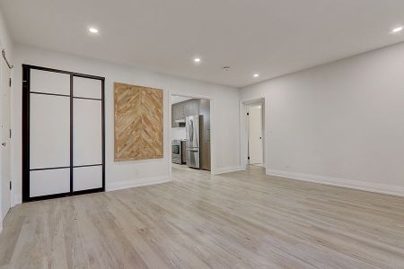 For Lease - 2520 Bloor Street Unit# 18, Toronto, Ontario - Photo 2