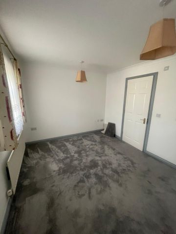 4 Bed Semi-Detached House, Sycamore Close, CR2 - Photo 5