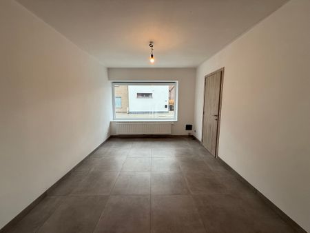 ERPE - MERE - Gerenoveerde rijwoning met tuin. - Photo 2