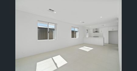 Modern Family Living in the Heart of Eglinton - Photo 3