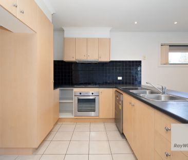 Modern Comfort and Convenience in Tarneit! - Photo 4